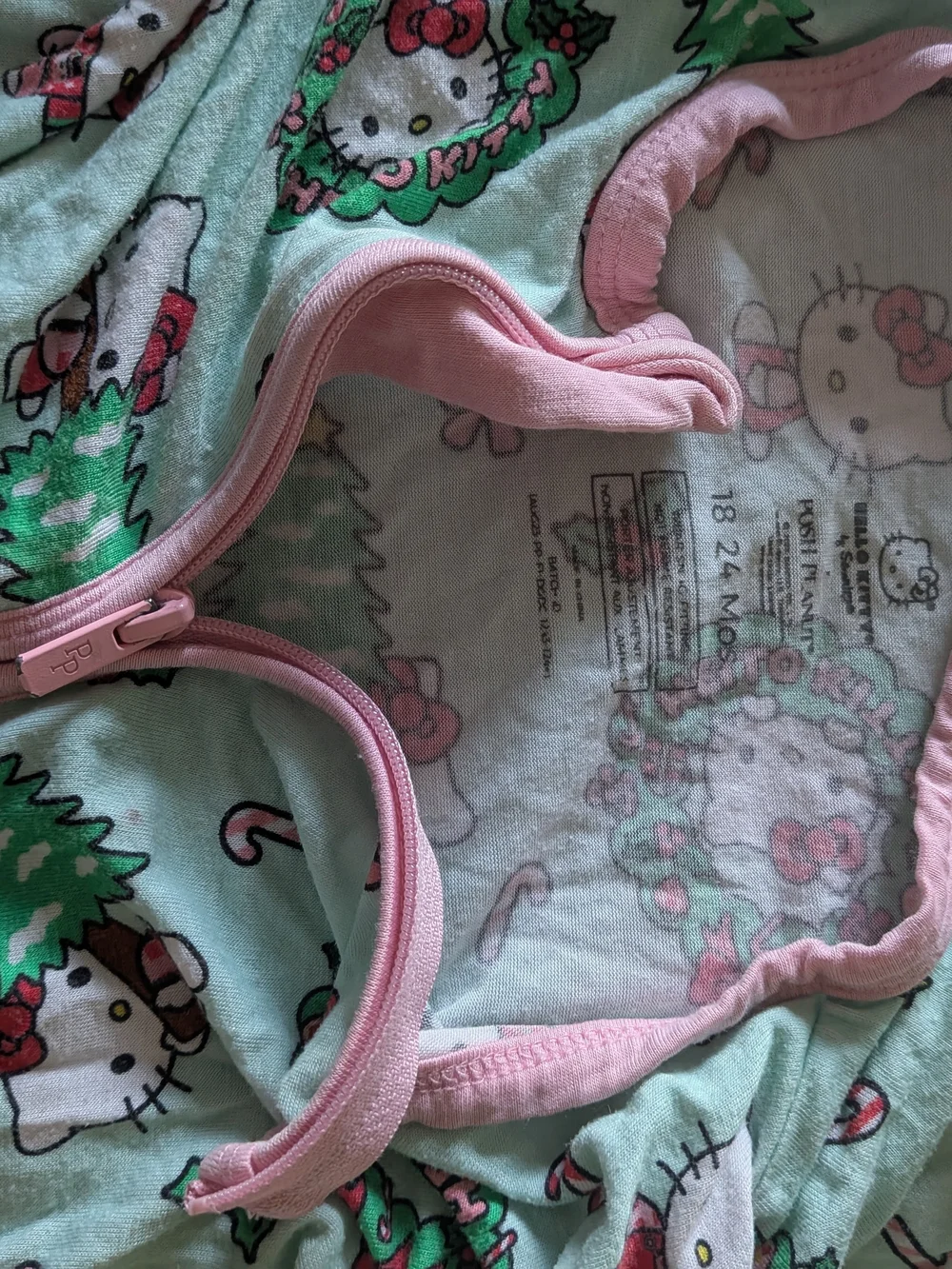 Hello Kitty Christmas Wreath 18-24mos Convertible Zipper Pajamas
